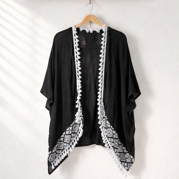 Vince Camuto Sweaters - Vince Camuto OS Women Black White Tassel Embroidered Kimono Wrap‎ Cardigan NWT